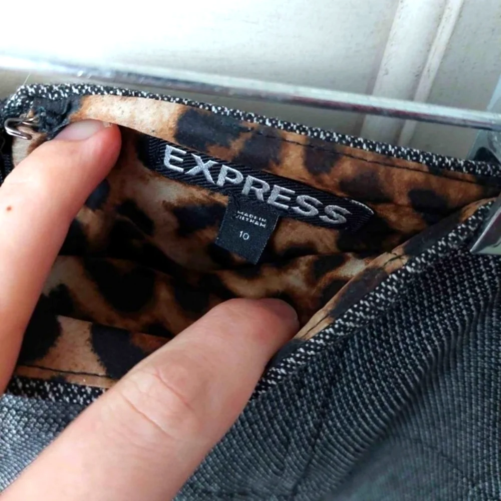 Express pencil skirt - Picture 3 of 3